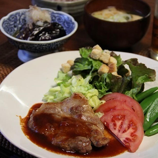 ポークソテー・プレート と 揚げなすの麺つゆかけ。