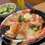 6.19☆【ウチの夜ごはん】魚屋の海鮮漬け丼❣️ﾃﾞｽ。