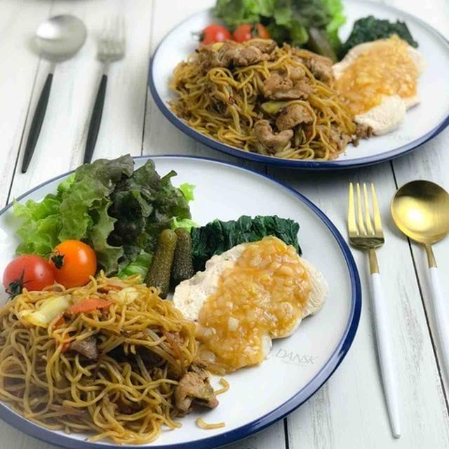 【献立】包丁使わない時短焼きそばと、レンジ蒸し鶏のワンプレートごはん&パエリアのレシピ