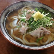 今朝の麺は「豚と水菜のはりはりうどん」