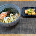 時間に追われているよ・・・たっぷり生わかめと焼きねぎの蕎麦♪・・♪