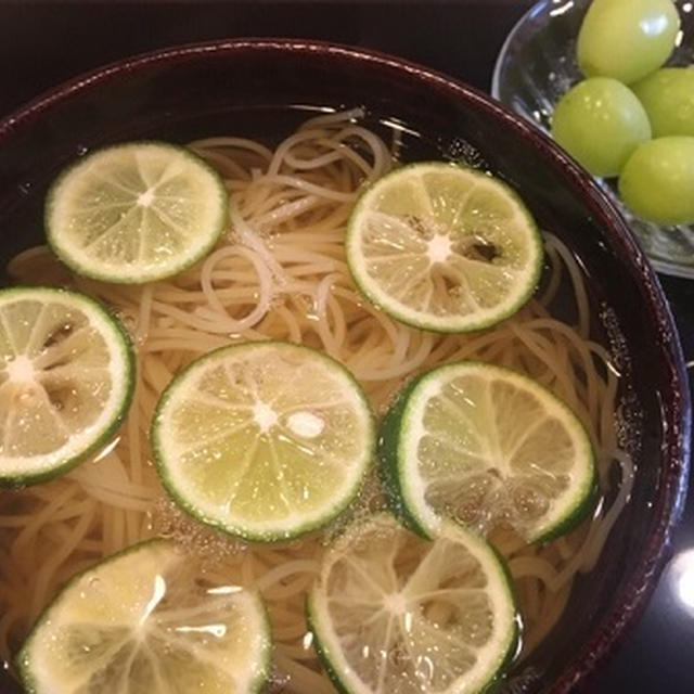 スダチいっぱいにゅう麺と常夜鍋