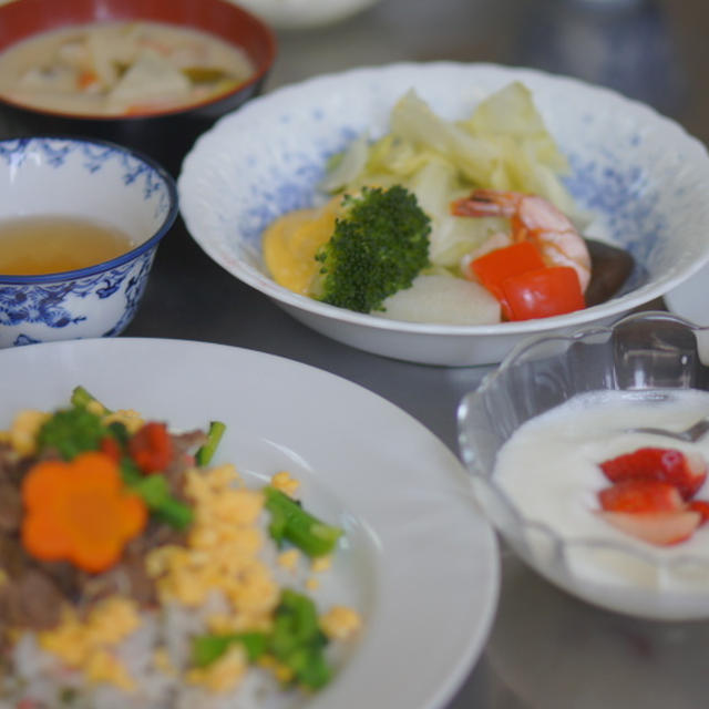 3.15　薬膳料理・修了証/ arita ポーセリンおニューなプラチナ鉢を使って夕ご飯♪