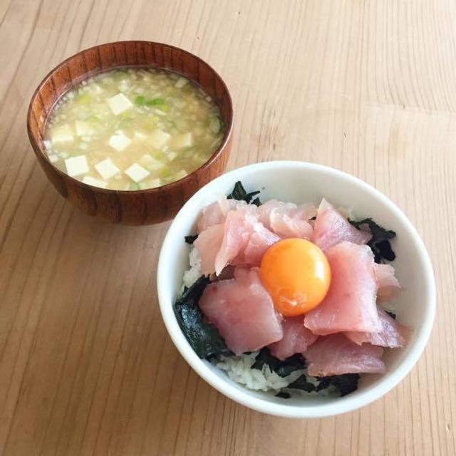 まぐろ丼