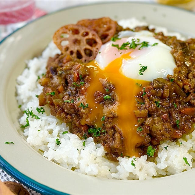 【レシピ】フライパンで簡単♬たっぷり野菜のれんこんキーマカレー♬