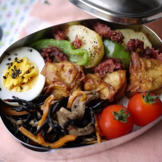 じゃがいものコンビーフ炒め弁当。
