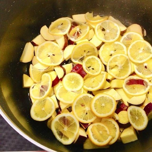 ＊Cafeで人気のさつま芋のレモン煮。 ＊なごみの優しいお弁当。 ＊豆皿を連れ帰る。 ＊眠り猫。