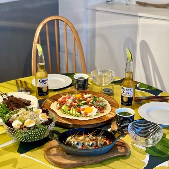 トルティーヤと牛串とイワシロールの香草パン粉焼きの夜ごはん