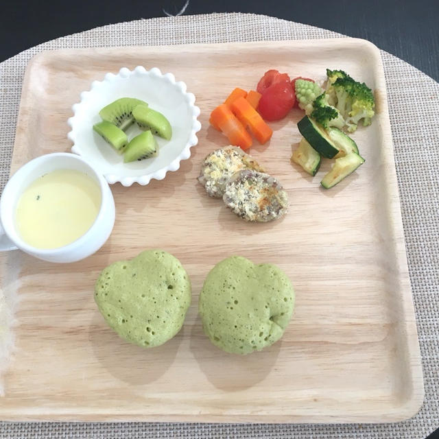 【離乳食完了期】お子様ランチ♡甘酒の小松菜蒸しパン