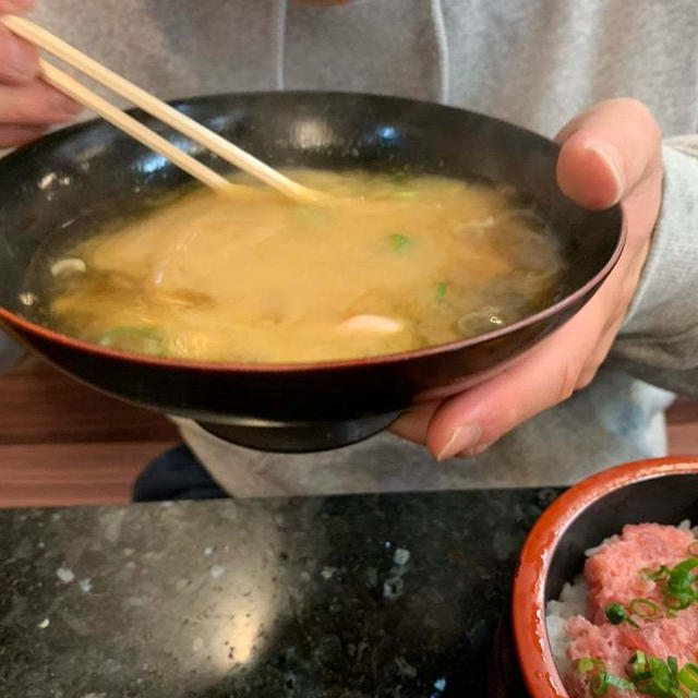 回転寿司のあらのお味噌汁