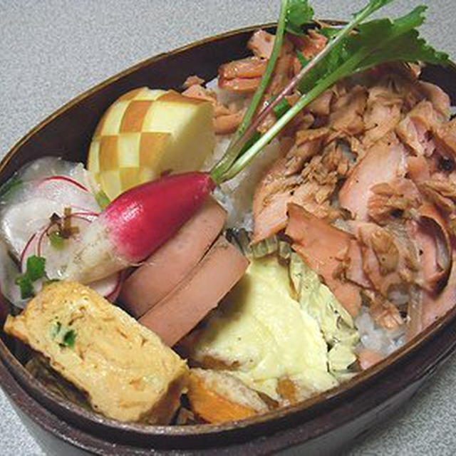 ほぐし鮭弁当