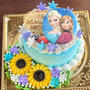 アナ雪のケーキに、アナとエルサの絵を載せて・・