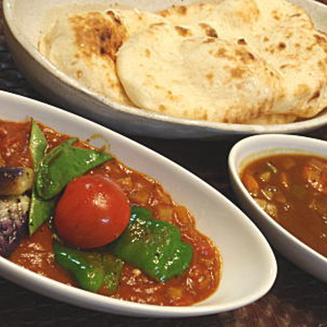 夏野菜カレーと手作りナン（レシピ付）