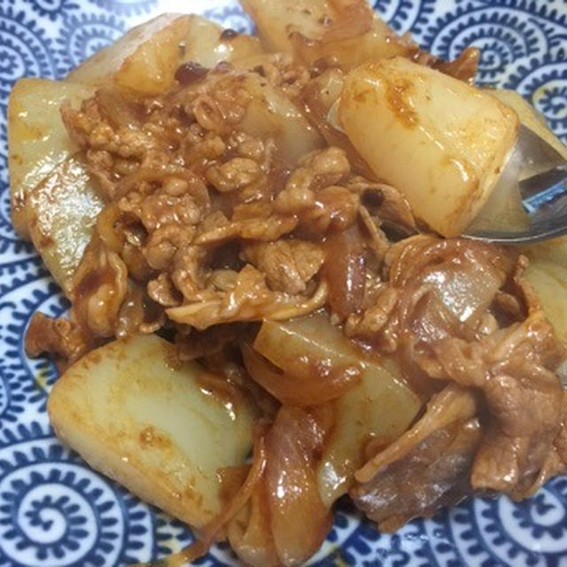 ハヤシこんにゃく ごはんの代わりにこんにゃくを入れて煮込む カレーもオススメ