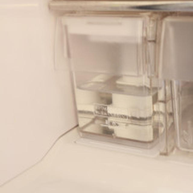 ★冷蔵庫の製氷機の掃除方法。