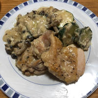 ズッキーニと鶏もも肉のクリーム煮作ってみました♪
