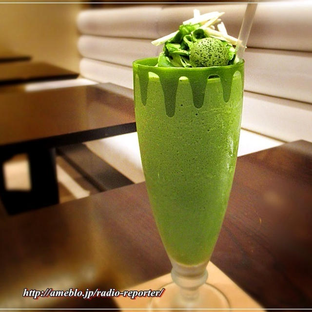 リンツ ホワイトチョコレート 濃い抹茶 アイスドリンク