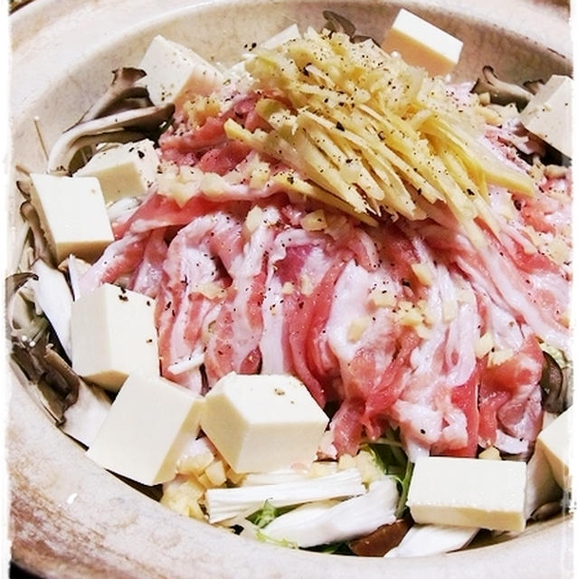 ★豚肉ときのこともやしの生姜鍋★