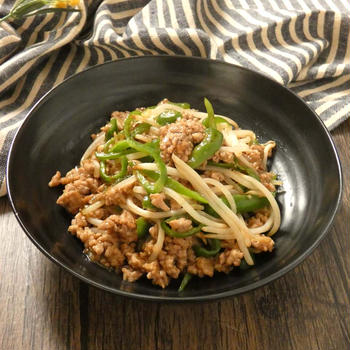 ご飯がモリモリ食べられる！「もやしとピーマンのひき肉あんかけ」