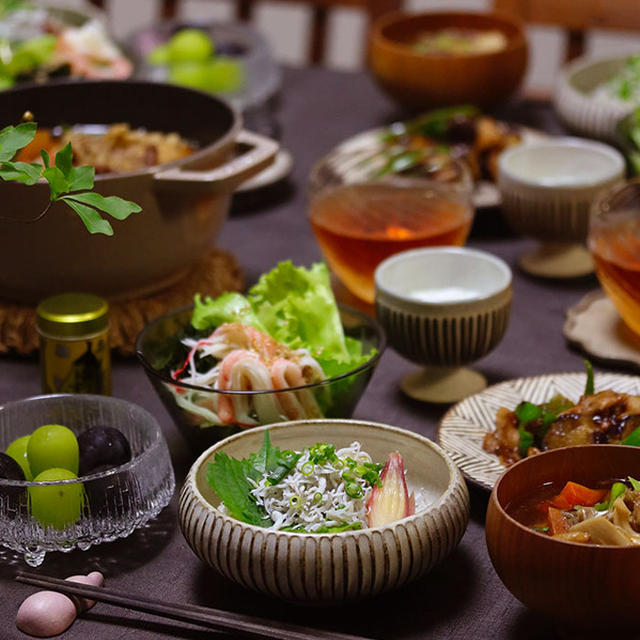 【献立】しらす丼と、芋煮と、茄子とピーマンの味噌炒めなど。～いつかは行きたい芋煮フェス！～