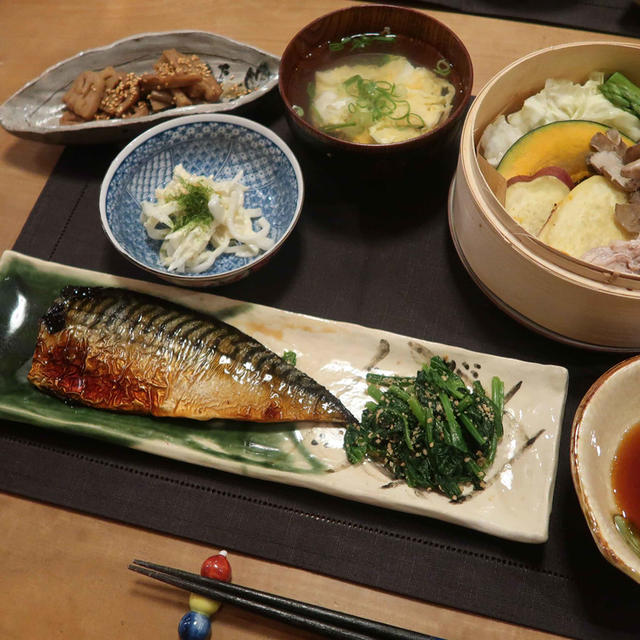 鯖の照焼と蒸し野菜の晩ご飯　と　キヨスミシラヤマギクの花♪