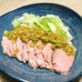 低温調理で柔らかゆで豚のさっぱりごまだれ。お肉がジューシーなおつまみ。