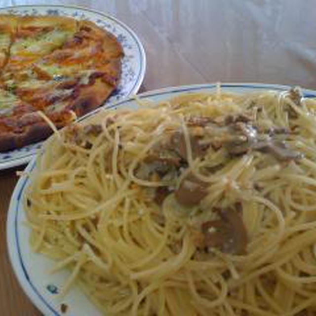 コップ2杯のミネラルウォーターでボンゴレパスタ