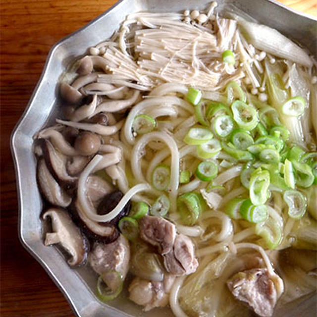 お昼の定番になりつつある煮込みうどん