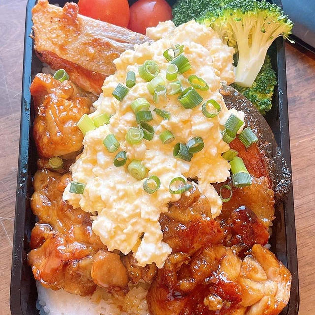 凍った鶏肉から揚げないチキン南蛮弁当です〜！！