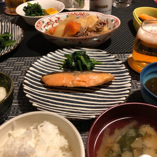 毎週やってくる焼き鮭定食