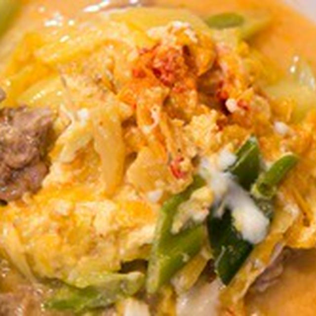 ごはんに乗せて丼にしてもOK。カンタン、野菜と豚蒸し煮。