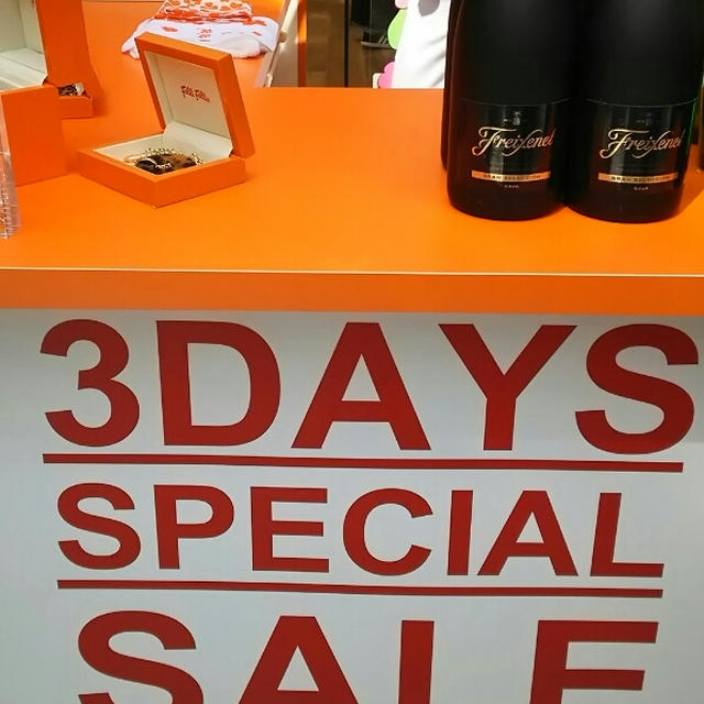 「フォリフォリ表参道店」閉店セール