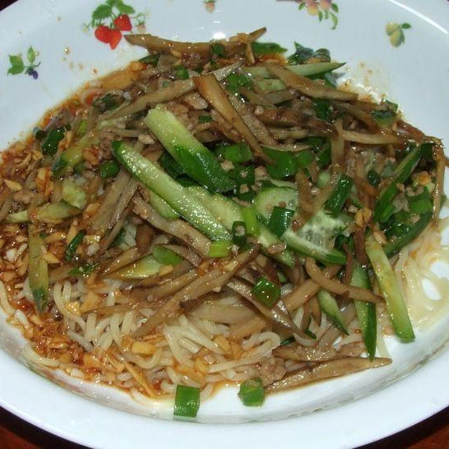 牛蒡と鶏ミンチの和え麺＆タコと長芋野酢のもの