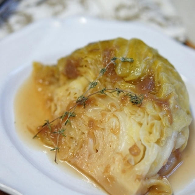 夏の疲れた胃腸ケアにも！キャベツ丸ごと煮込み☆レシピ