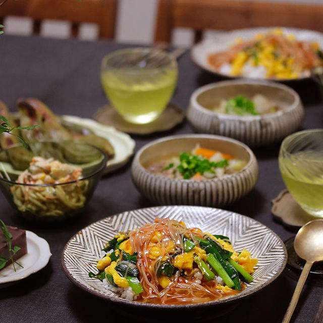 【献立】ニラたまあんかけ丼と、牛すじスープと、メキシカンスパゲッティーサラダなど。～体重計の電池を切らしてはいけない～