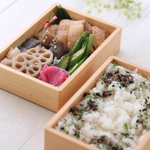【10分で塩麹チキンのお弁当、ピンクのおかず】