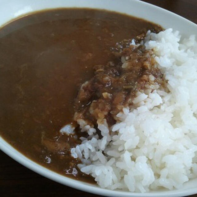 お昼は「コンビーフカレー」