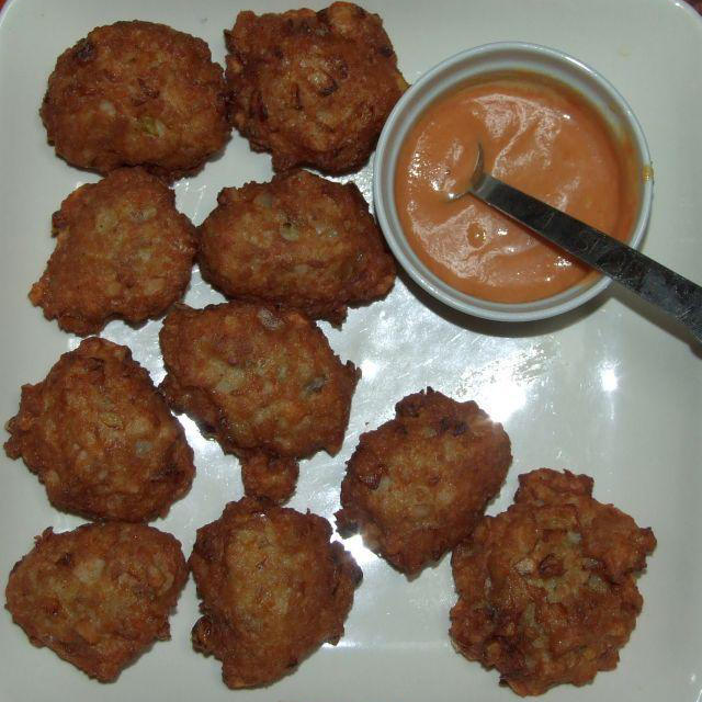鶏肉団子を辛子ソースで