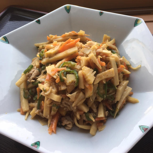 チンジャオロースーとたけのこご飯♪