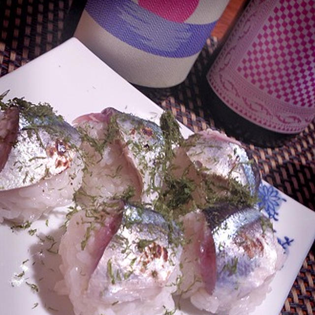 菊と春菊の胡麻和え、長芋ステーキ、〆秋刀魚の炙り寿司、ハタハタ土手鍋