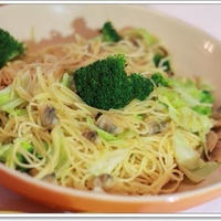 スパイス大使☆あさりとキャベツのガーリックパスタ☆