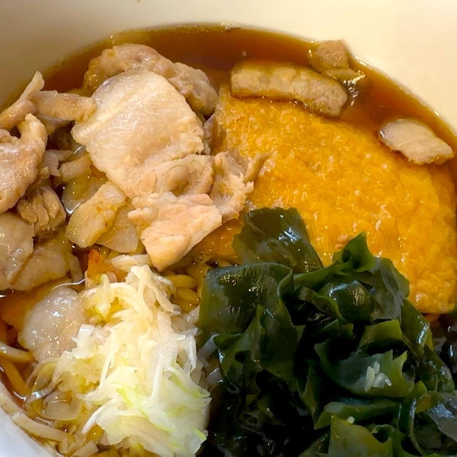 立ち蕎麦行脚「立ち食いそば米十の肉＆きつねそば」