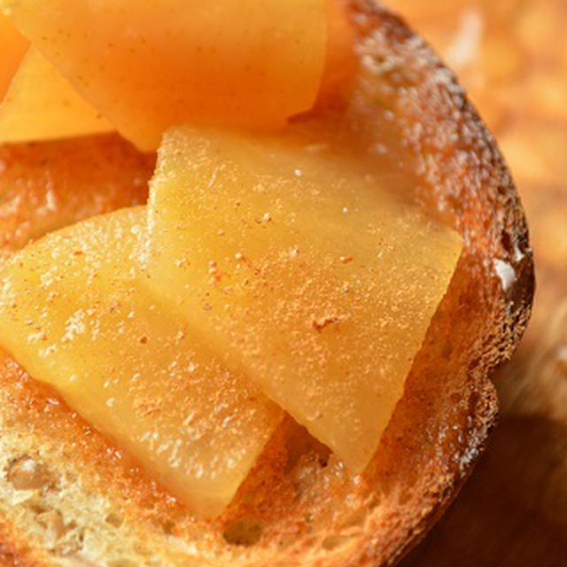【食】　リンゴ煮とパンで、アップルパイもどき！簡単　『アップルパン』