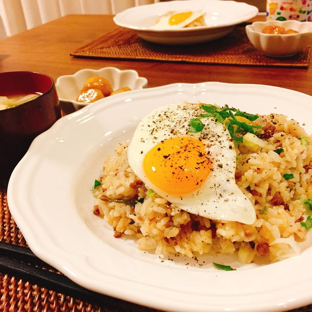 甘辛♡挽肉ガーリック炒飯とFrancfrancの褒められた皿