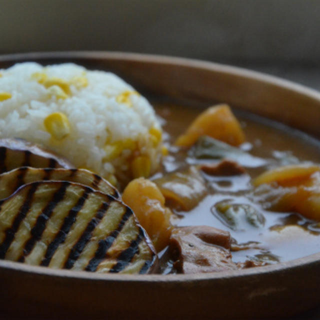 ストウブで「とうもろこしご飯でグリルカレー」