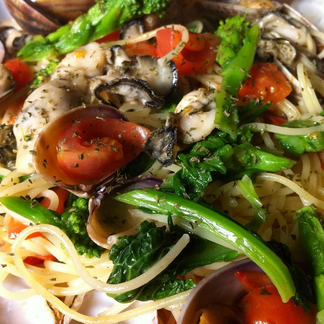 牡蠣とアサリと菜の花のパスタ・タイムの香り