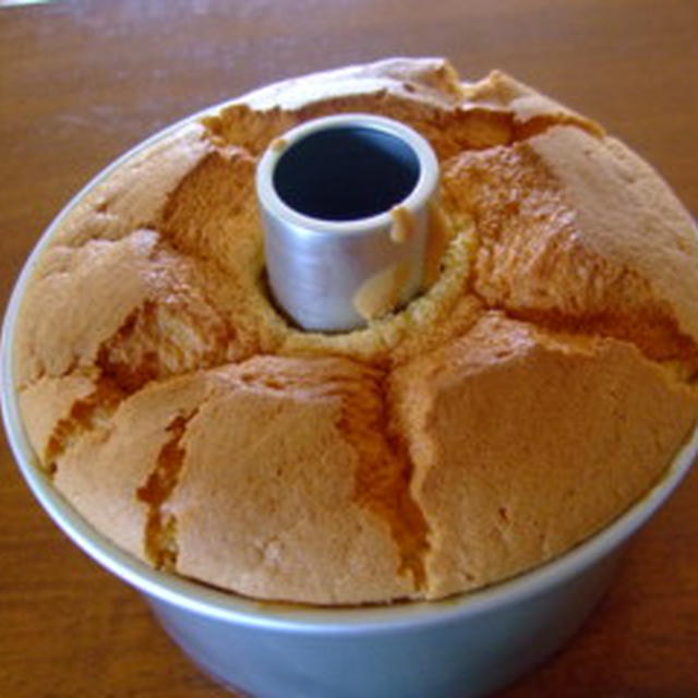 きな粉と豆乳のシフォンケーキ