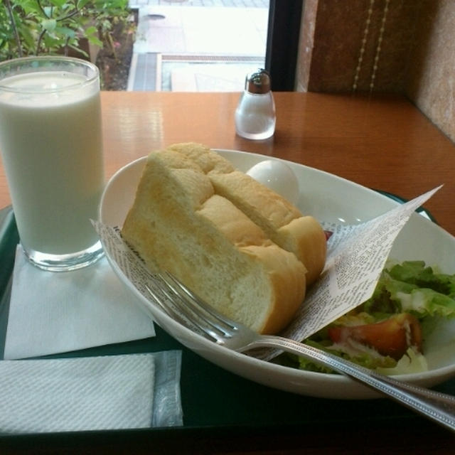 朝食