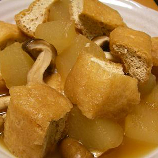 栃尾の油揚げと冬瓜の煮物