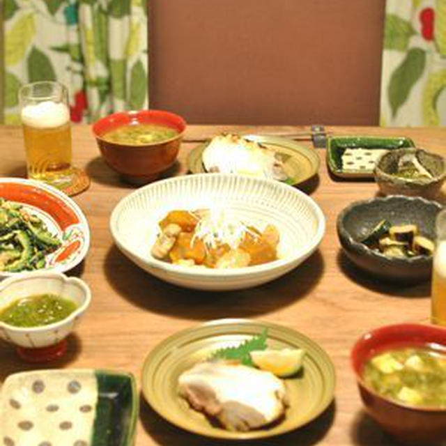ぶりかまの塩焼き、ゴーヤとツナの塩麹炒めなど